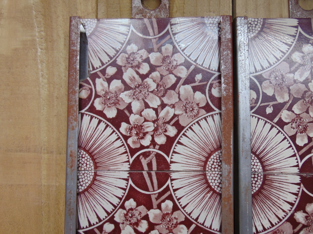 Arts_&_Crafts_Tiles_Arts008 - Old Fireplaces