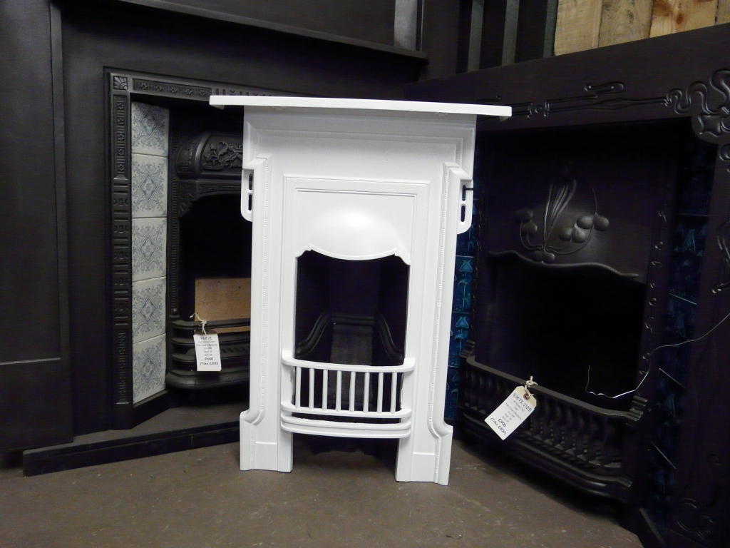 Edwardian Cast Iron Bedroom Fireplace - 1631B - Antique ...