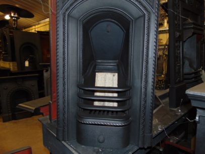 032B_1640_Victorian_Bedroom_Fireplace