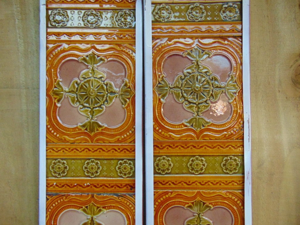 Original Victorian Fireplace Tiles - V073 - Old Fireplaces