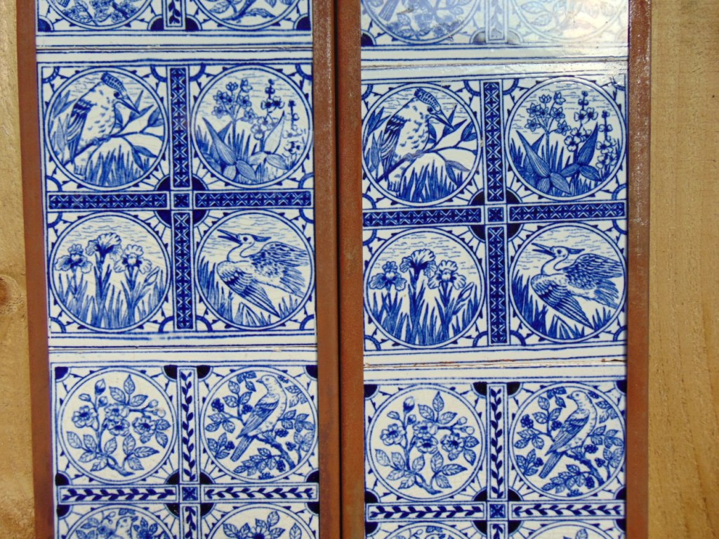 Arts & Crafts Fireplace Tiles - Arts021 - Antique Fireplace Co